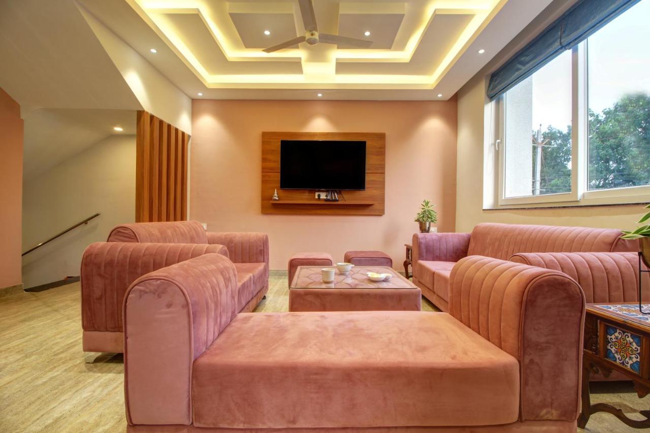 Euphoria Luxury Villa - 5Bhk - Private Pool - Jacuzzi, バガ エクステリア 写真