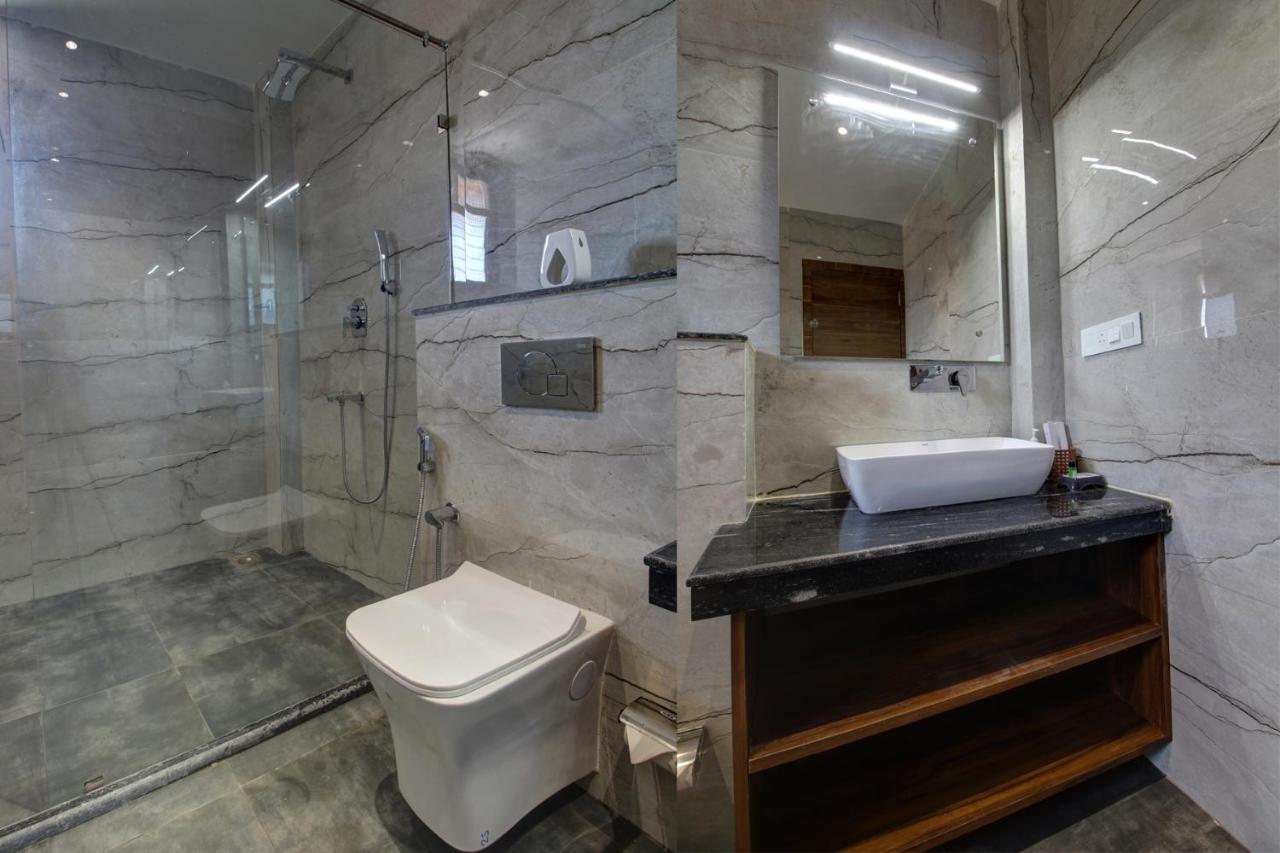 Euphoria Luxury Villa - 5Bhk - Private Pool - Jacuzzi, バガ エクステリア 写真